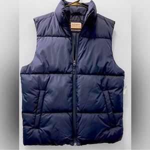 Old Navy Men’s Puffer Vest. Size small.